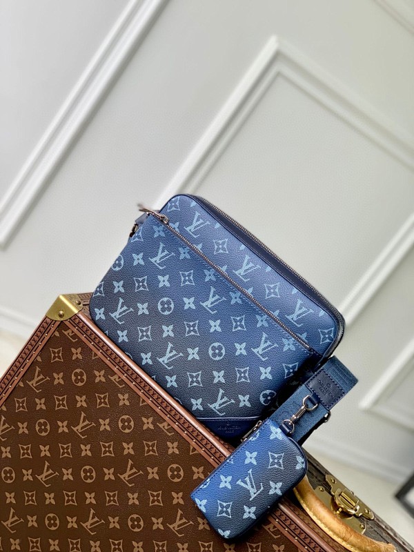 L, photo 1