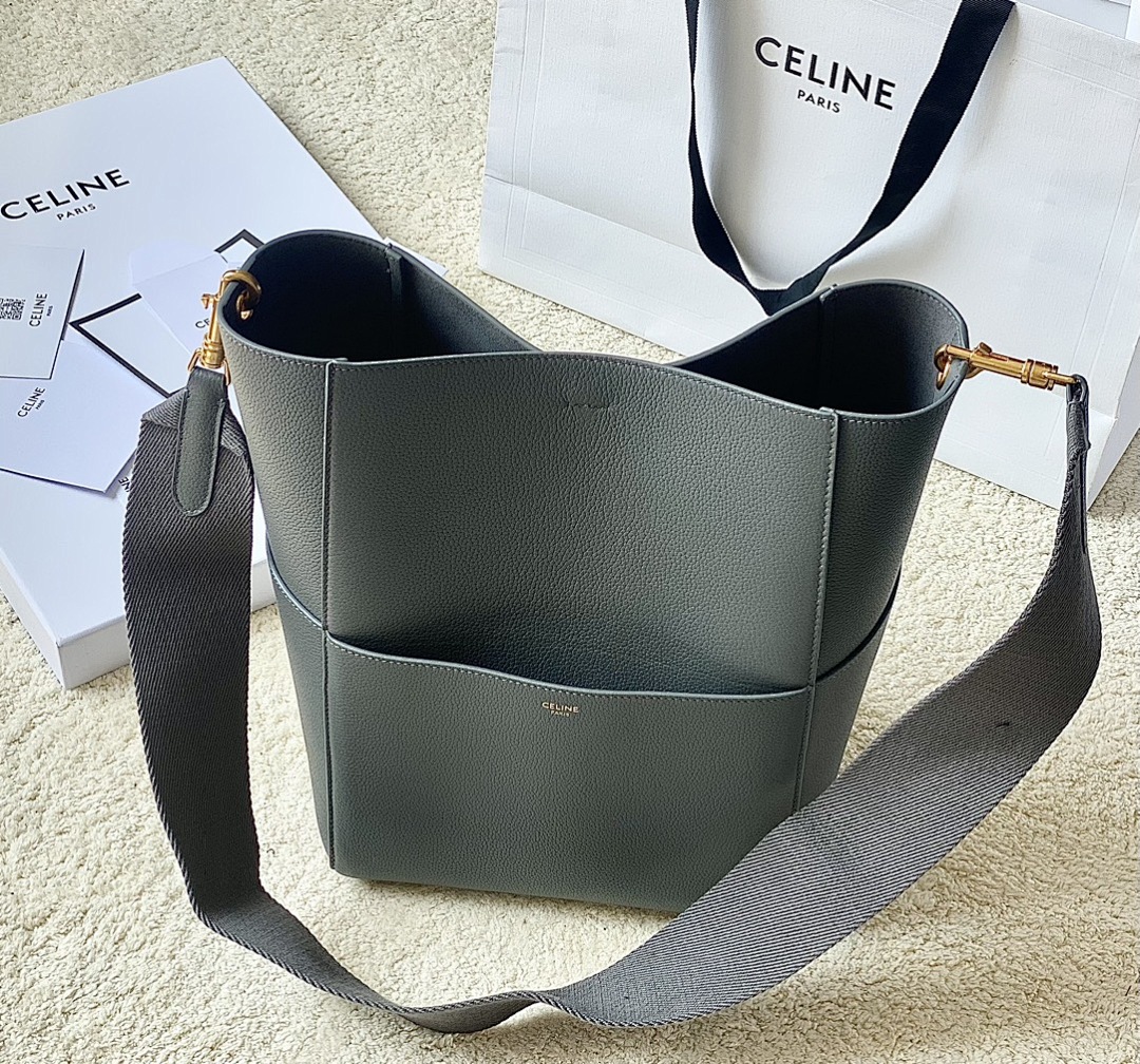 Bag C, photo 1