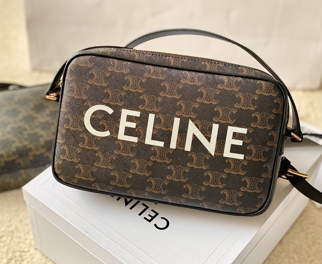 Bag C, photo 1