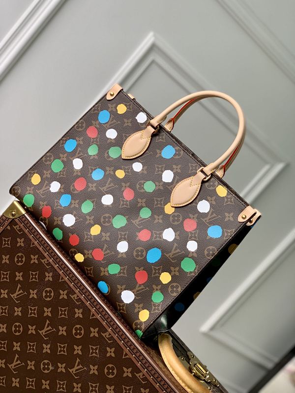 Bag 1, photo 1