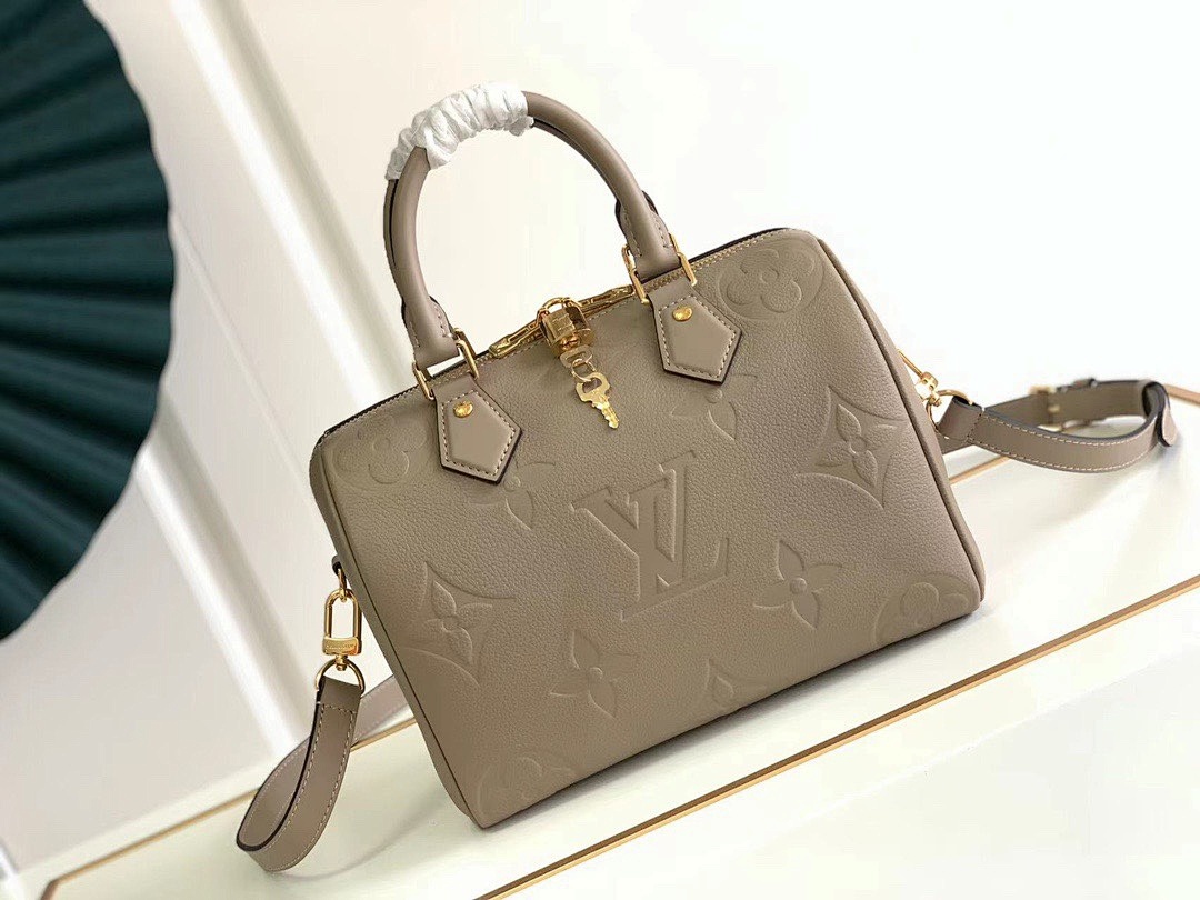 Bag 1, photo 1