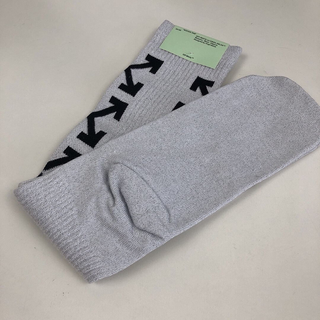 Unbranded SOCKS 17FW WHITE/BLACK/RED - Image 12