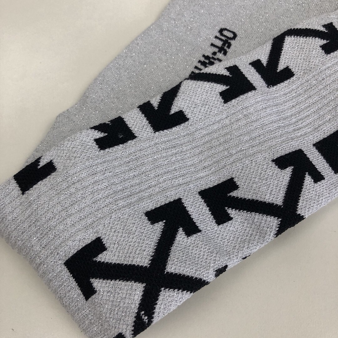 Unbranded SOCKS 17FW WHITE/BLACK/RED - Image 11