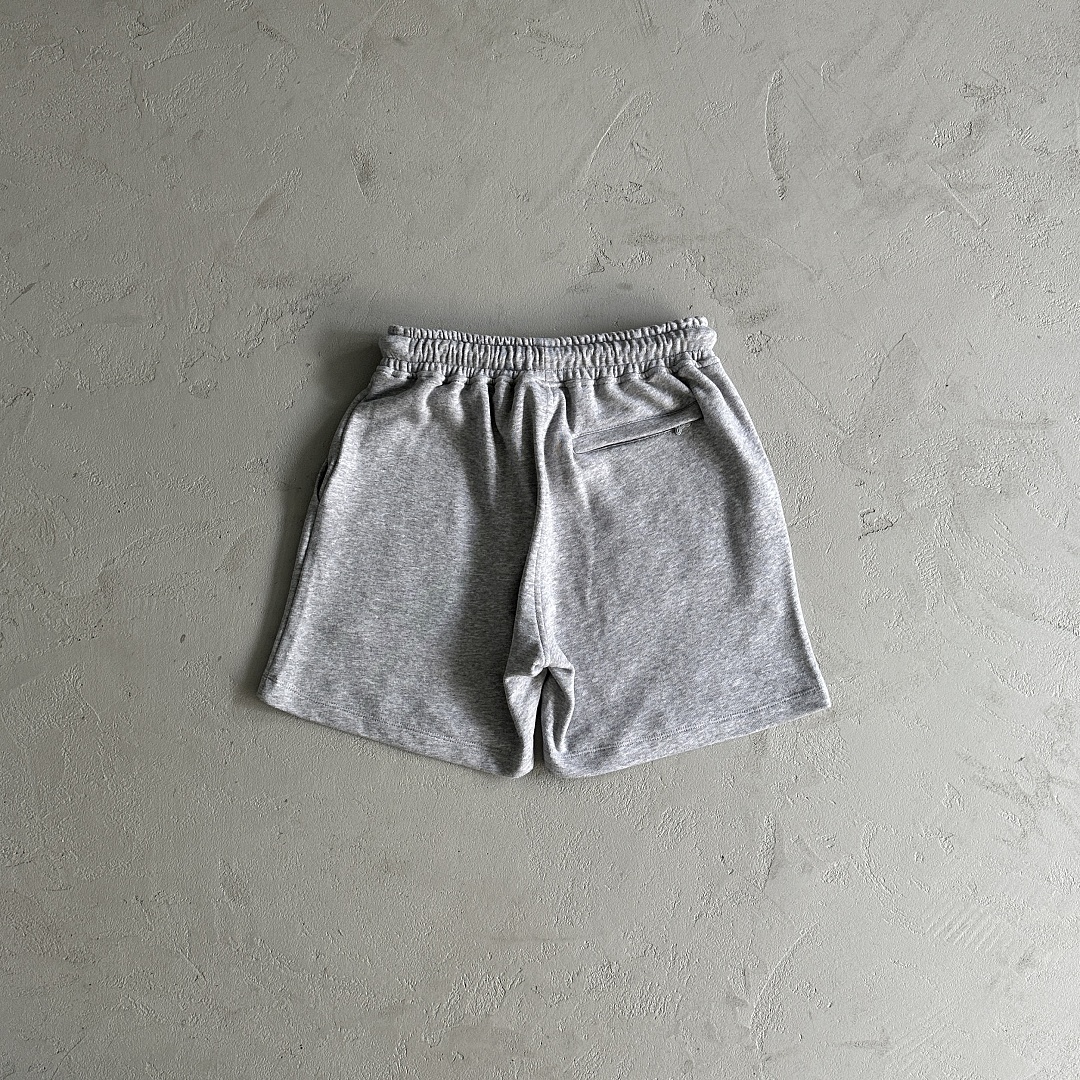 Other 109¥ Syna Men's Grey T-Shirt - Image 38