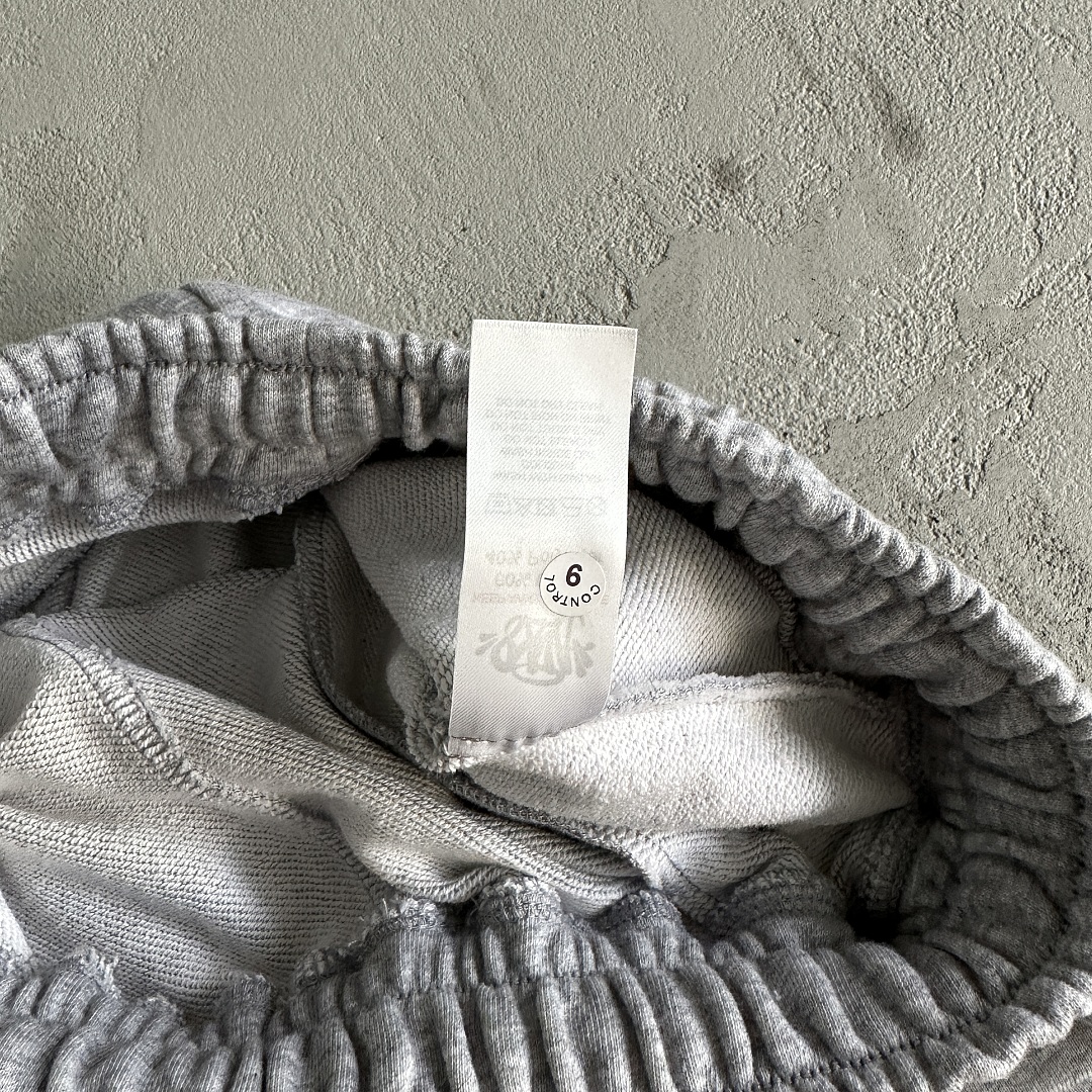 Other 109¥ Syna Men's Grey T-Shirt - Image 37