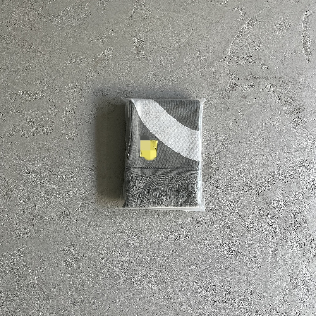 Other 39¥ Grey And White Scarf-Wraps - Image 3