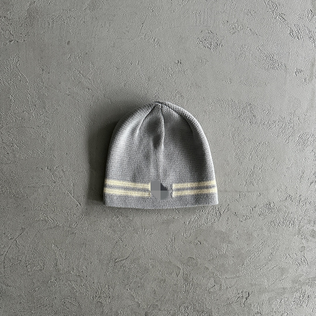 Other 39¥ Knit Stripe Beanie -Gray