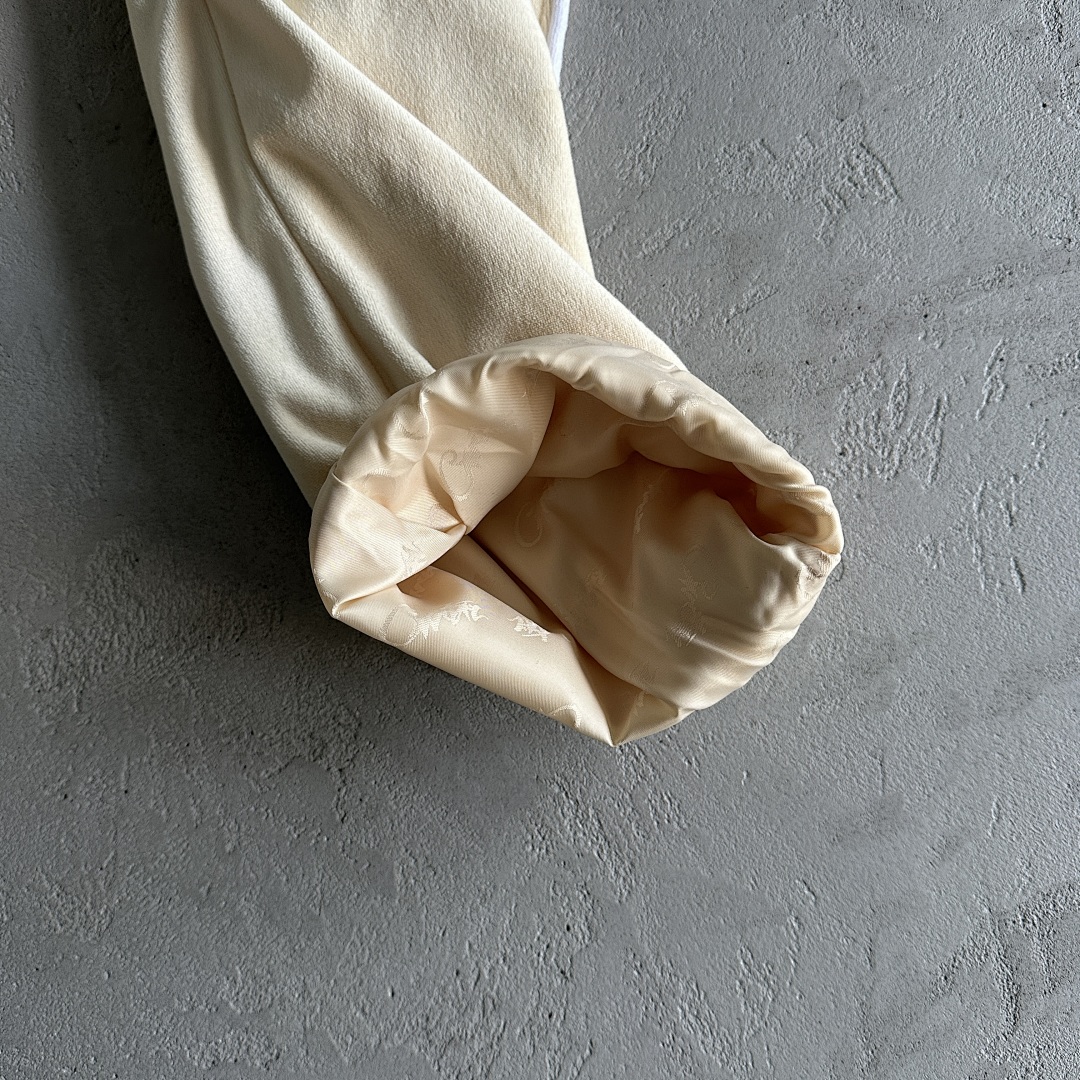 Other 98¥ Velor Track Set (Cream) - Image 15