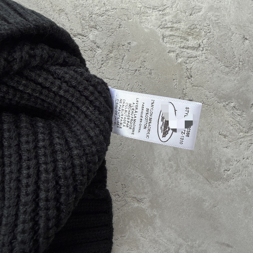 Other 185¥ Crochet Applique Knit Crew (Triple Black) - Image 5