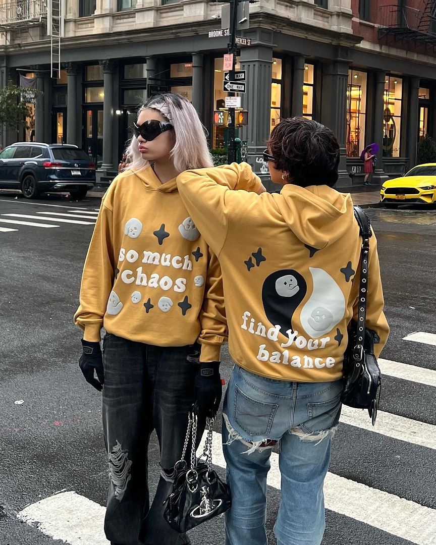 Other 60¥ Planet Tai Chi Skull Sweatshirt - Image 3