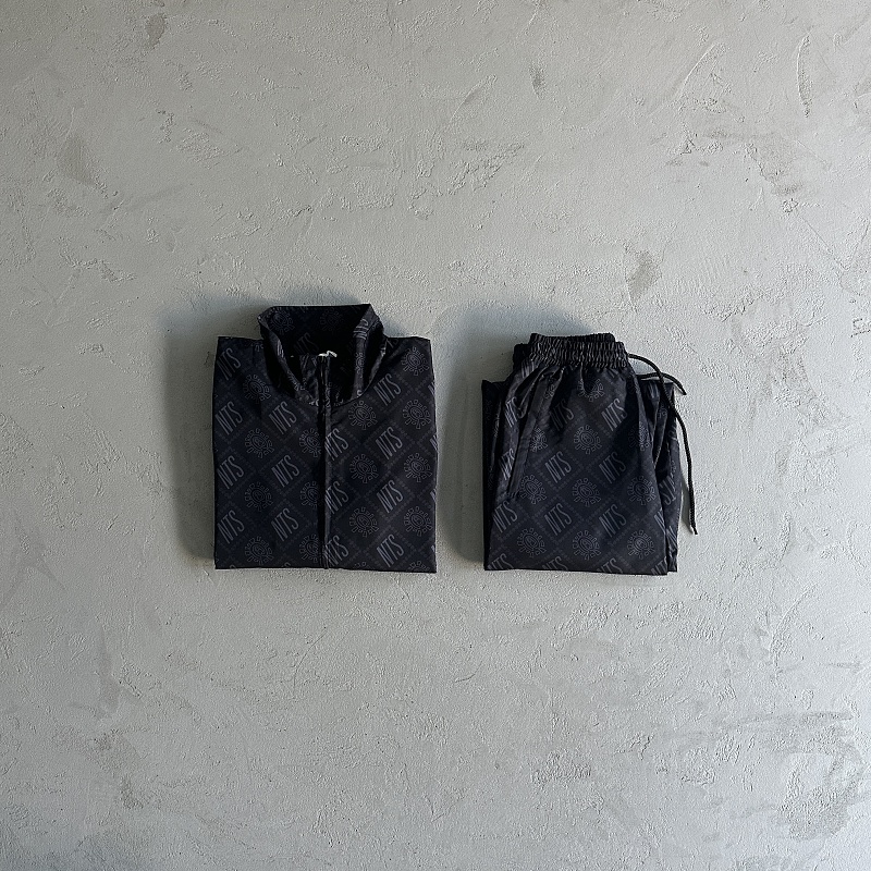 80¥ NTS All-Over Printed Woven Suit, photo 1