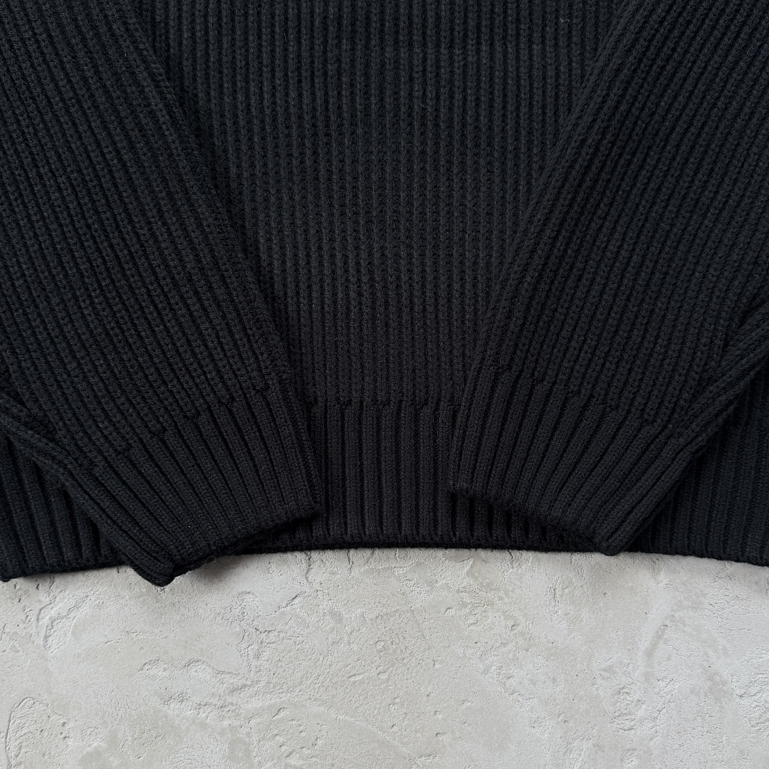 Other 185¥ Crochet Applique Knit Crew (Triple Black) - Image 14