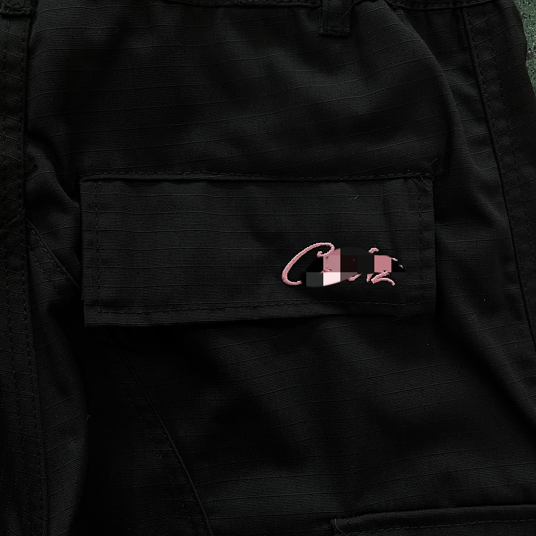 Other 69¥ Black With Pink Logo Cargos - Image 10