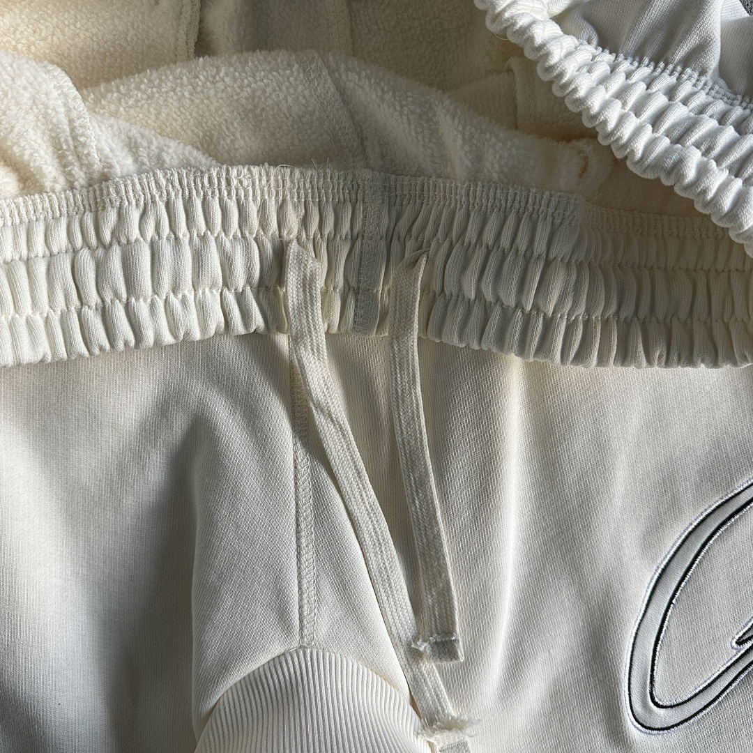 Other 208¥ Satin C-Star Applique Suit - Image 23