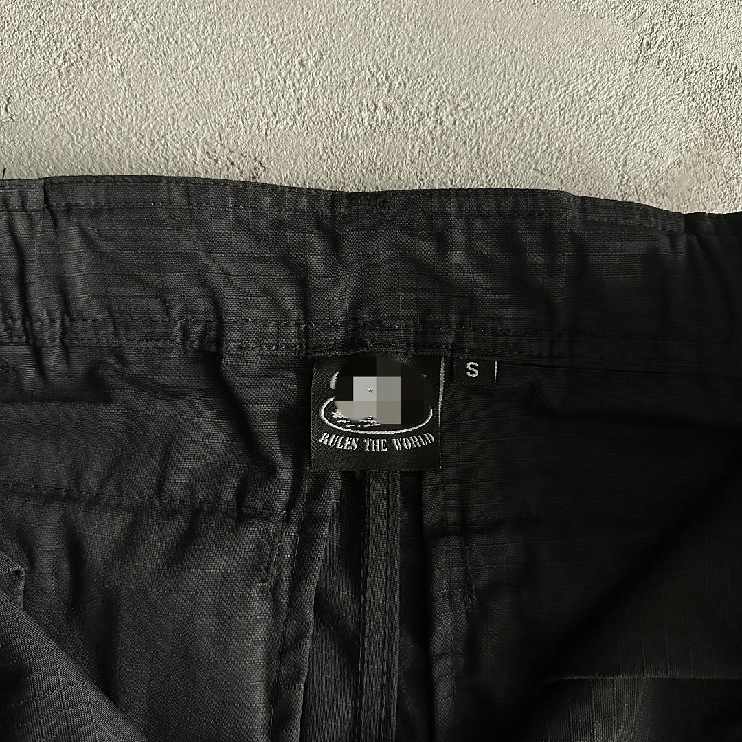 Other 89¥ Black Cargo Shorts - Image 10
