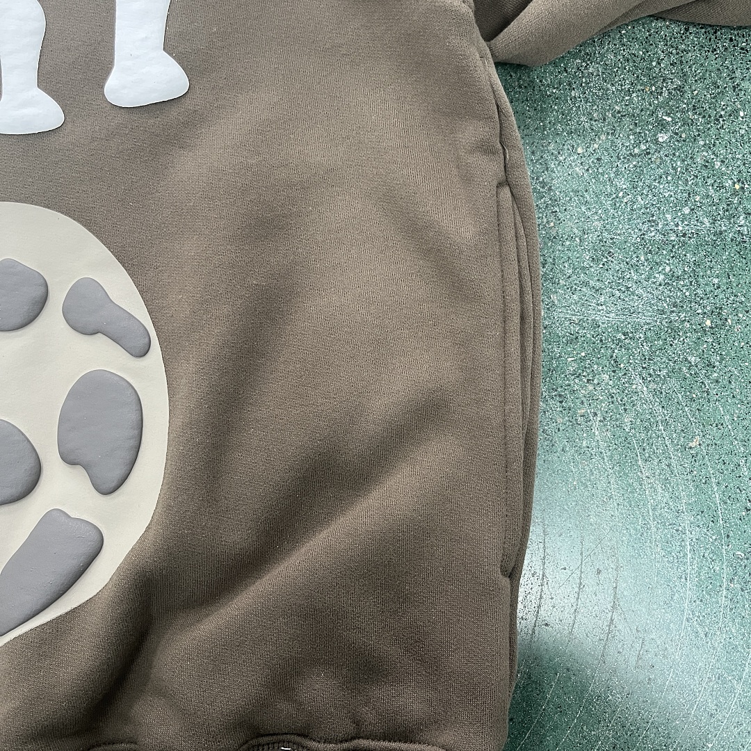 Other 60¥ Market 'Out Of Sight' Hoodie - Image 15