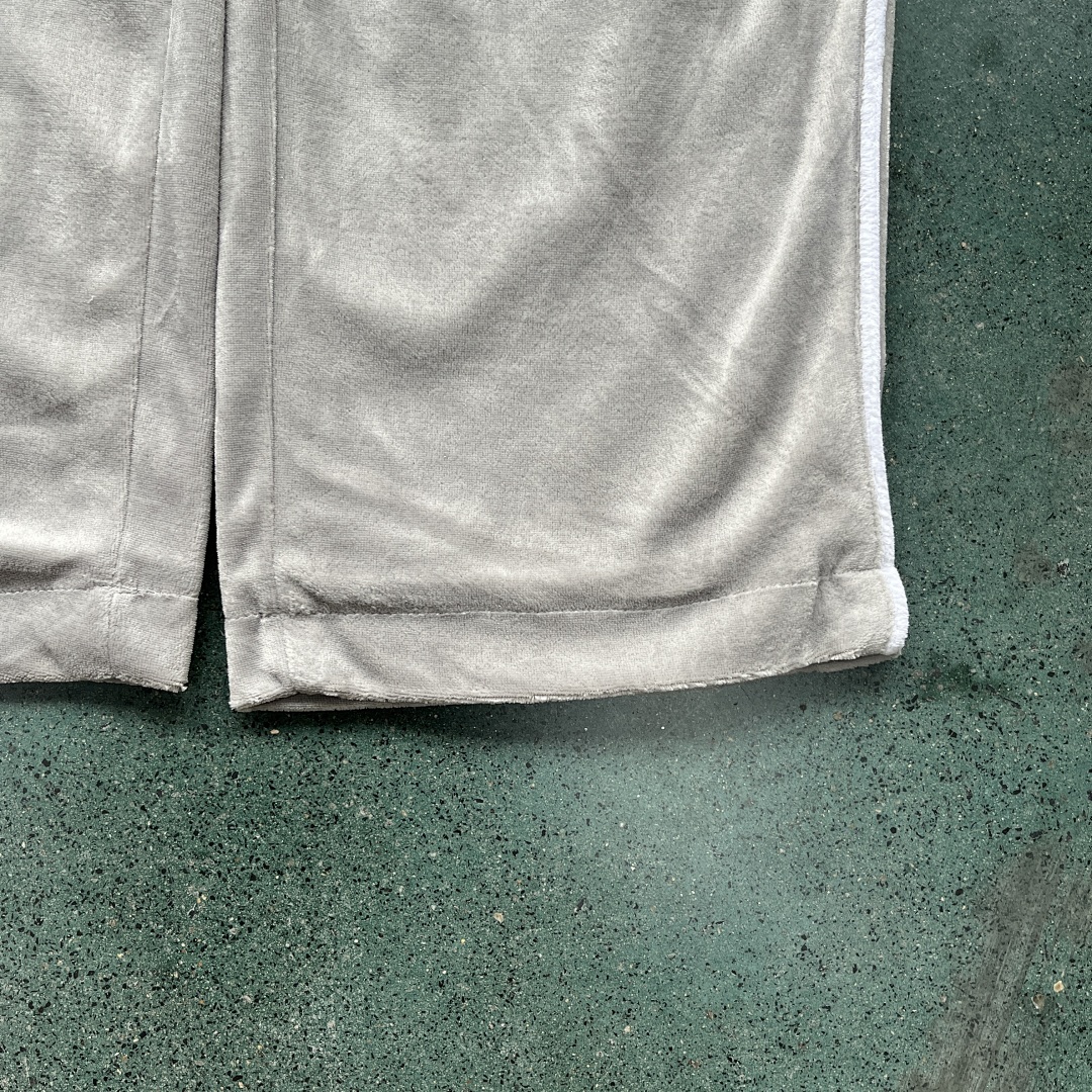 Other 50¥ Velvet Track Set (Gray) - Image 9