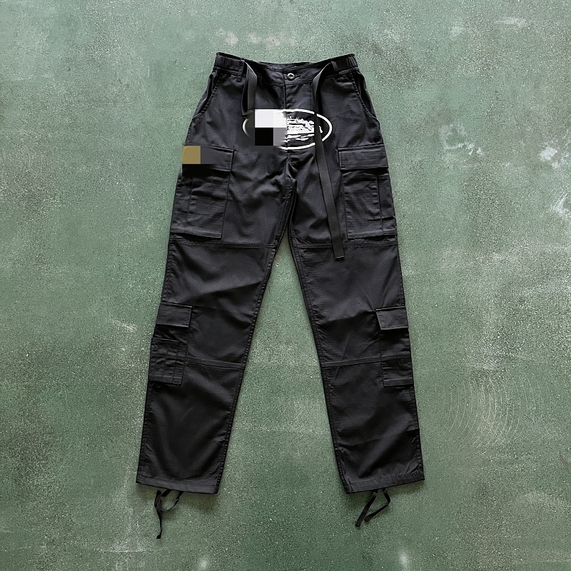 69¥ 4 Star Cargos, photo 1