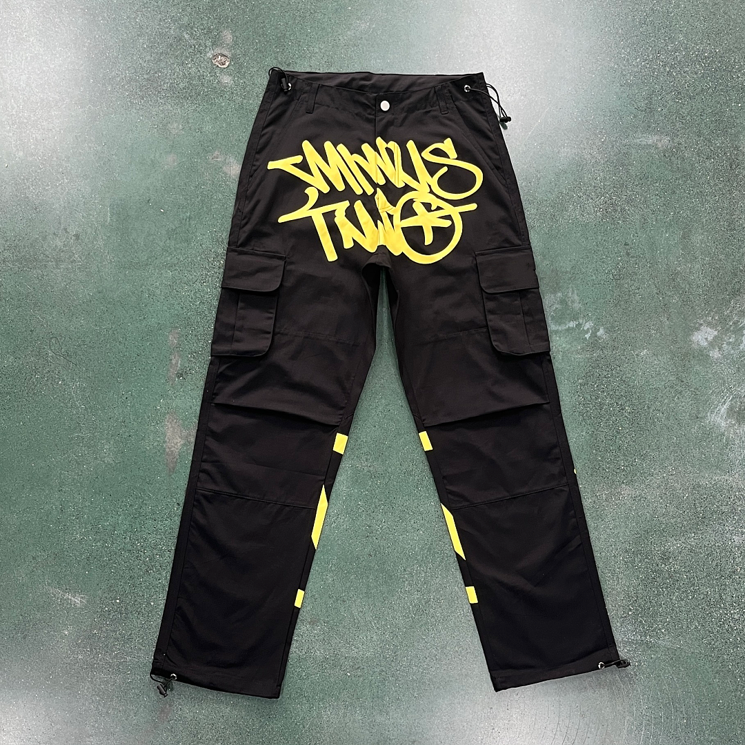 45¥ Black Graff Cargos (Yellow Logo), photo 1