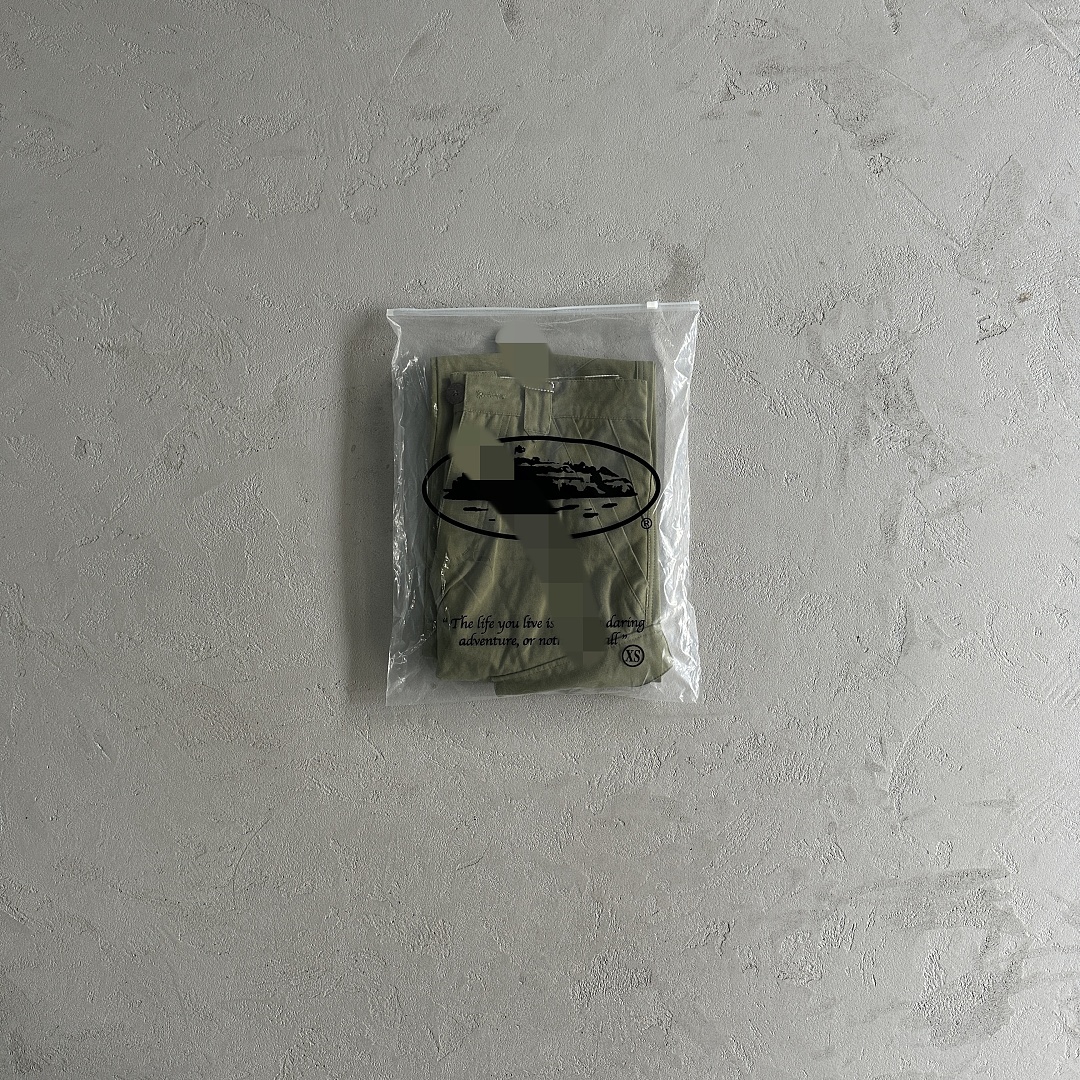 Other 79¥ Slant Pocket Military Green Bottoms - Image 4