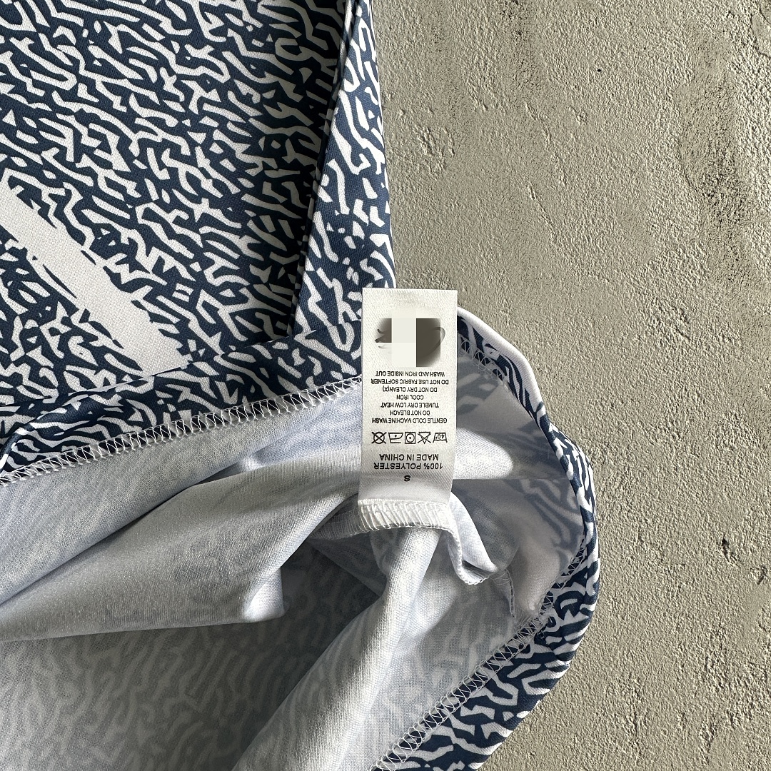 Other 59¥ Blue And White All-Over Printed Football Uniform - Image 6
