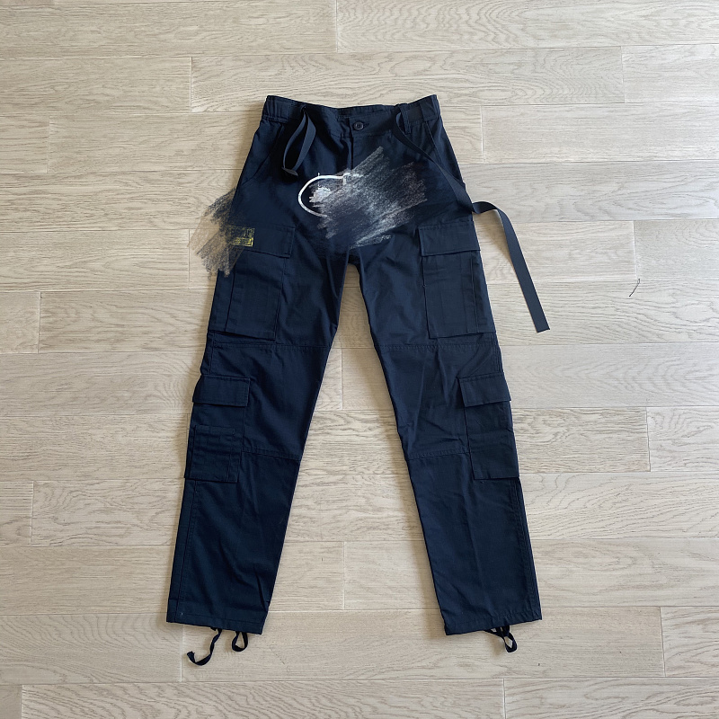 69¥ Corteiz Black White Logo Yellow Patch Cargo, photo 1