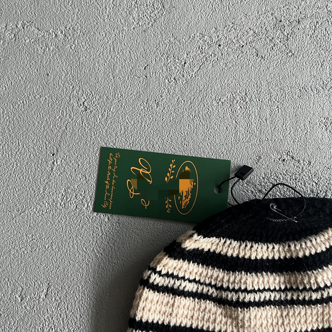 Other 39¥ Striped Cold Hat - Image 7