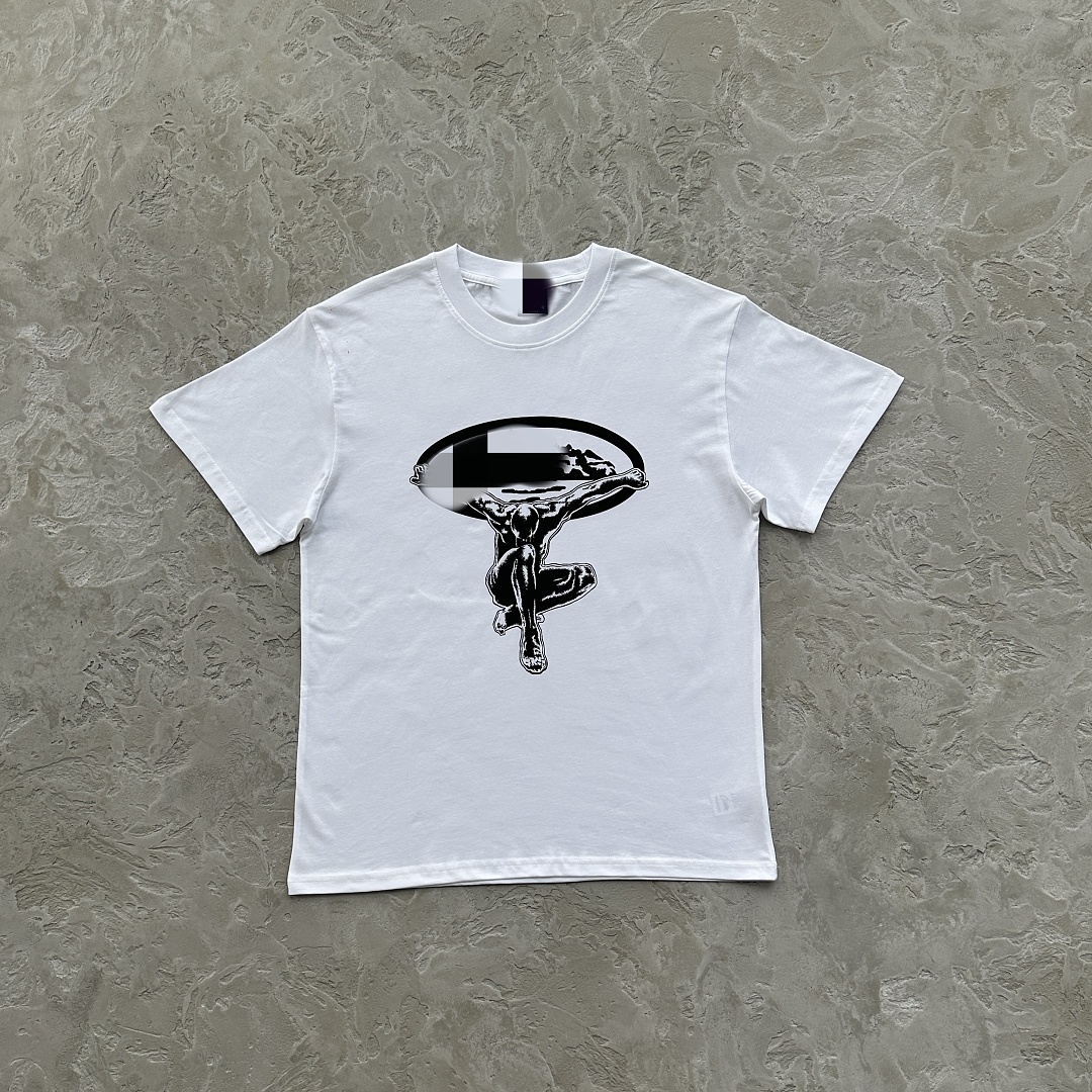 35¥ Flying Man Statue Tee, photo 1