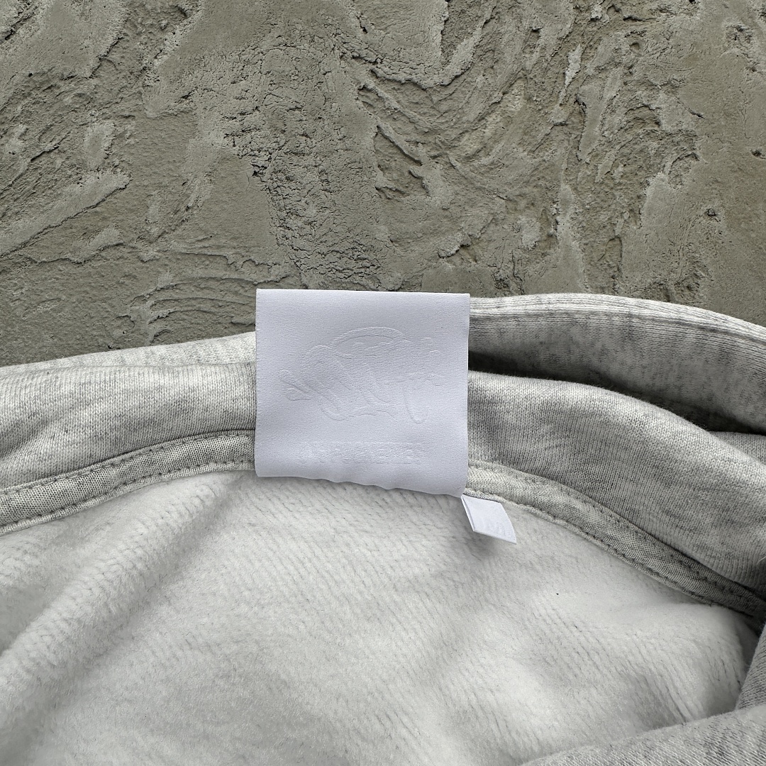 Other 169¥ Sy Crest Oth Set-Gray - Image 19