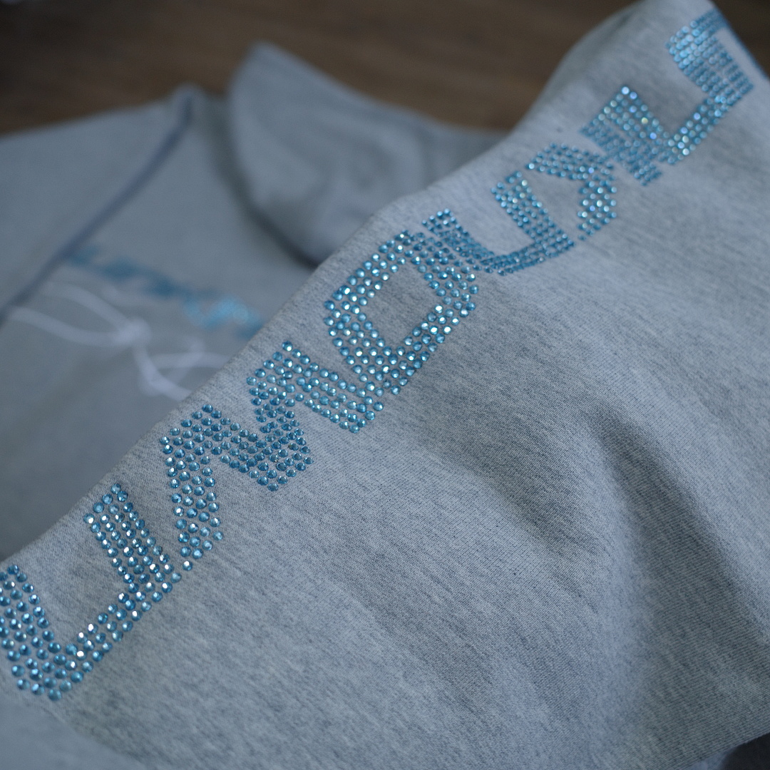 Other 190¥ (GREY UNIFORM) - Image 5