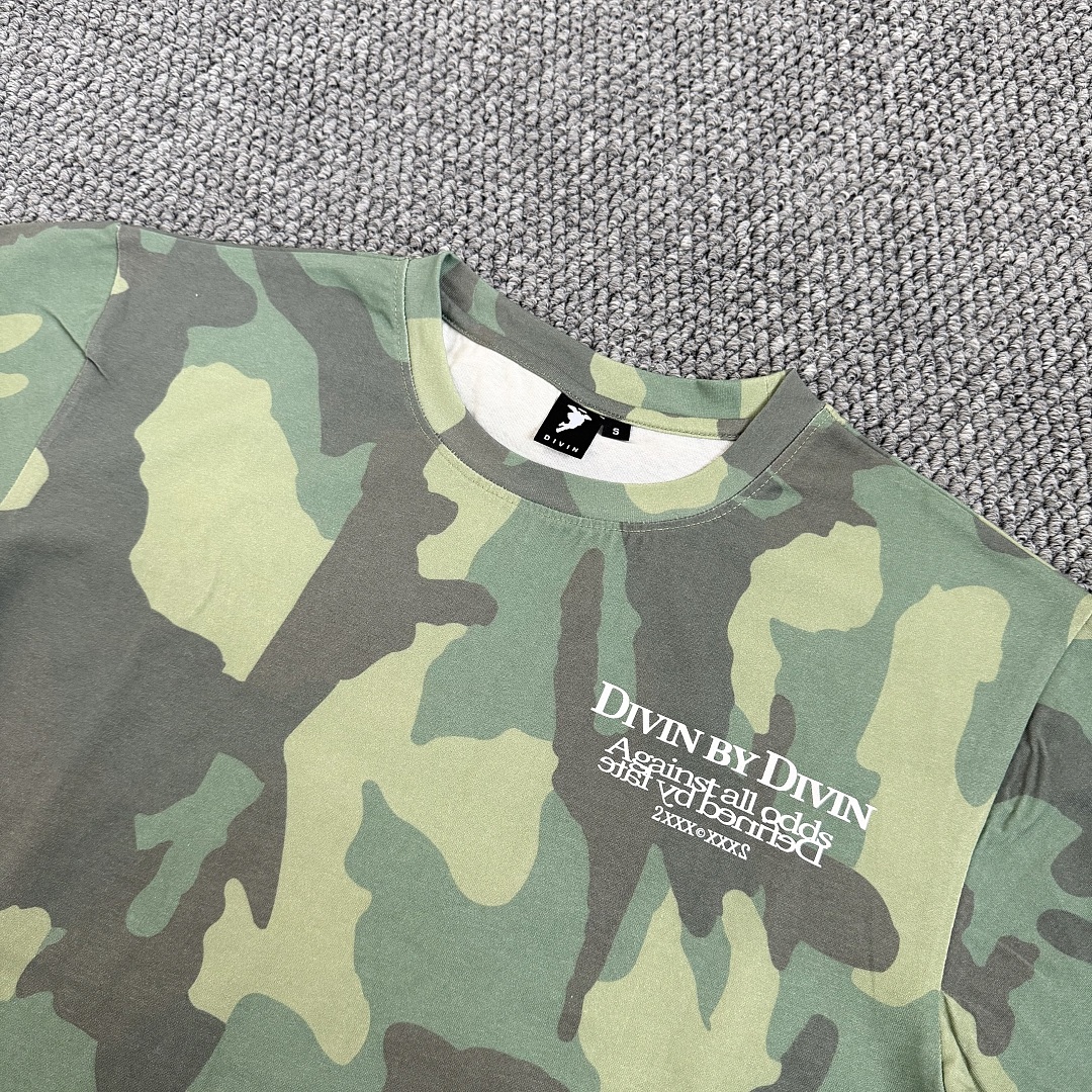 Other ¥79 (Divin…Beast T-Shirt｜Camouflage White Black) - Image 9