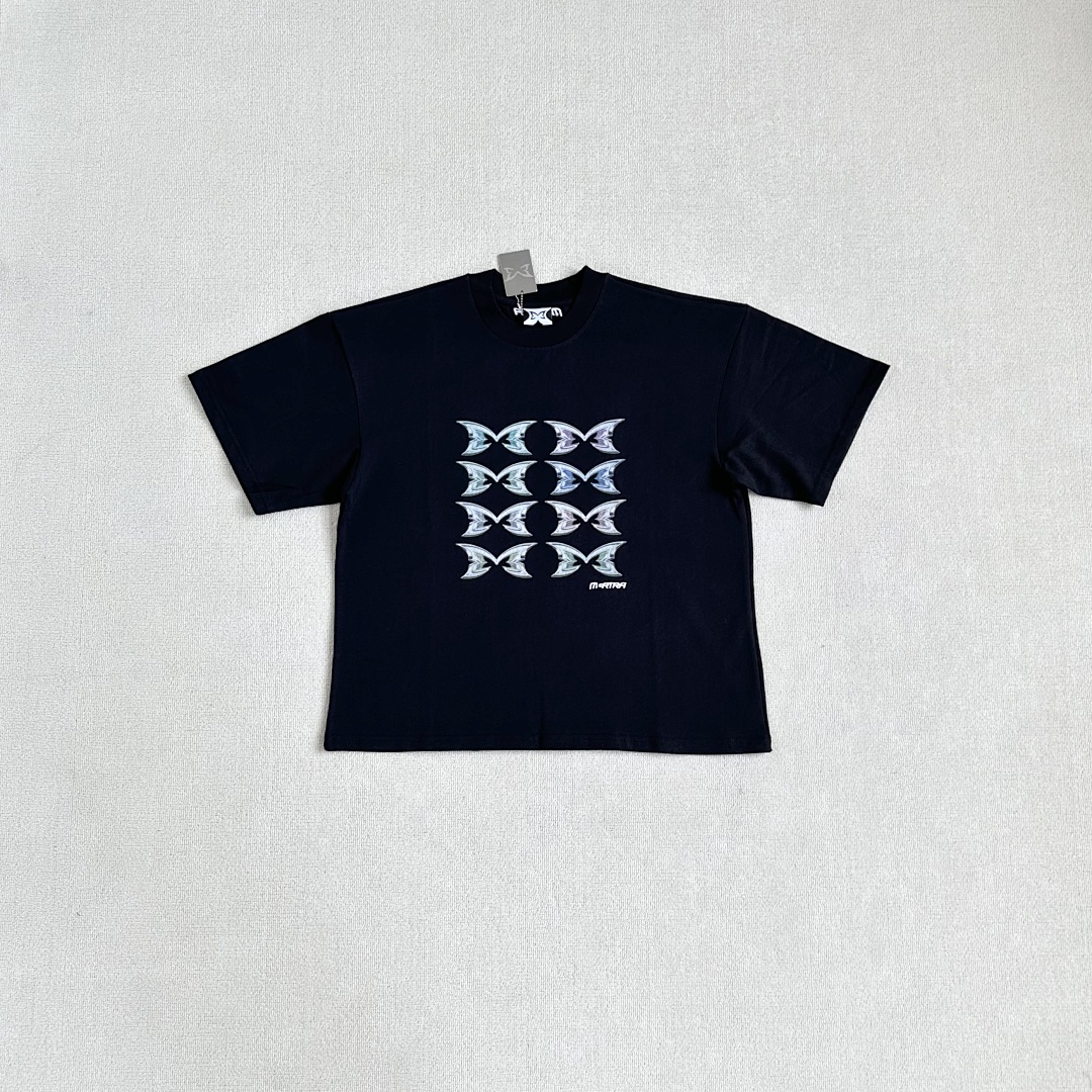 ¥95 (Mertra Stacked Logo Tee｜Black), photo 1