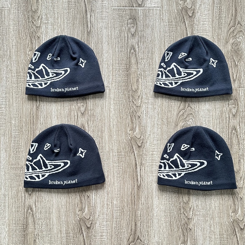 ¥59 BPM Outer Space Beanie, photo 1