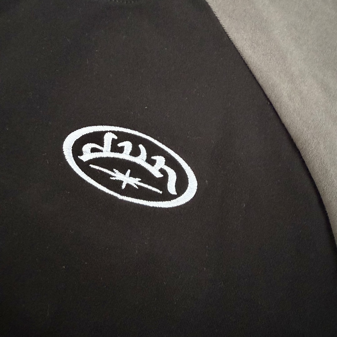 Other ¥79 (Divin…Black Futura1 Raglan T-Shirt) - Image 9