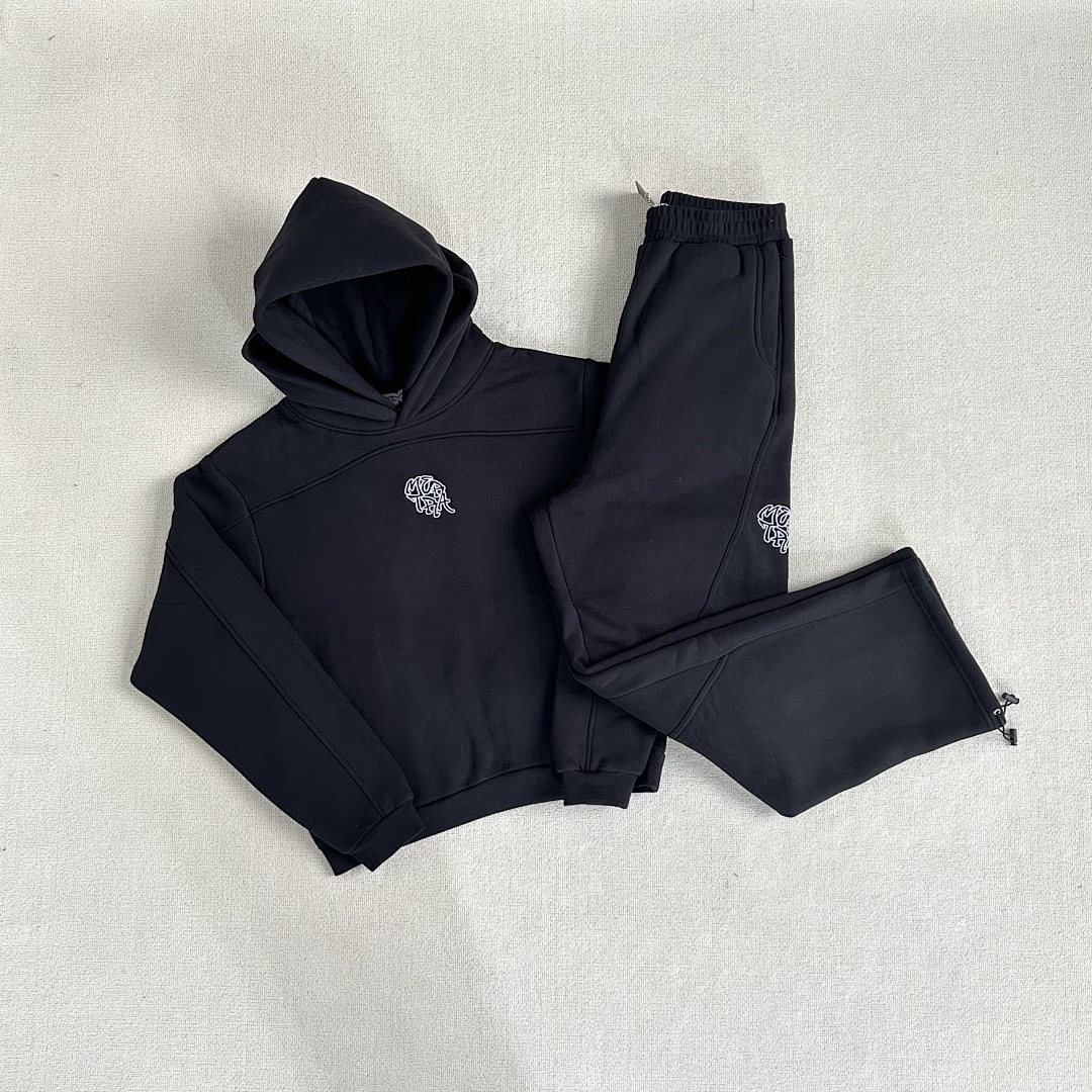 210+230¥ Mertra Double Cap Sportswear Sets｜Back, photo 1