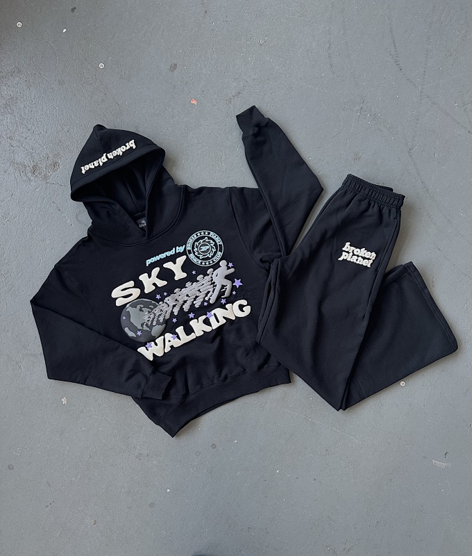 ¥209 Sky Walking Hoodie, photo 1