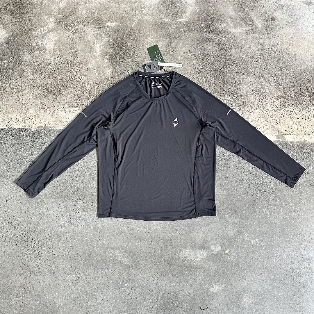¥98 (Day*Ne Performance Long Sleeve｜Black), photo 1