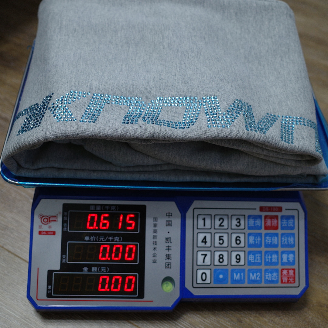 Other 190¥ (GREY UNIFORM) - Image 3