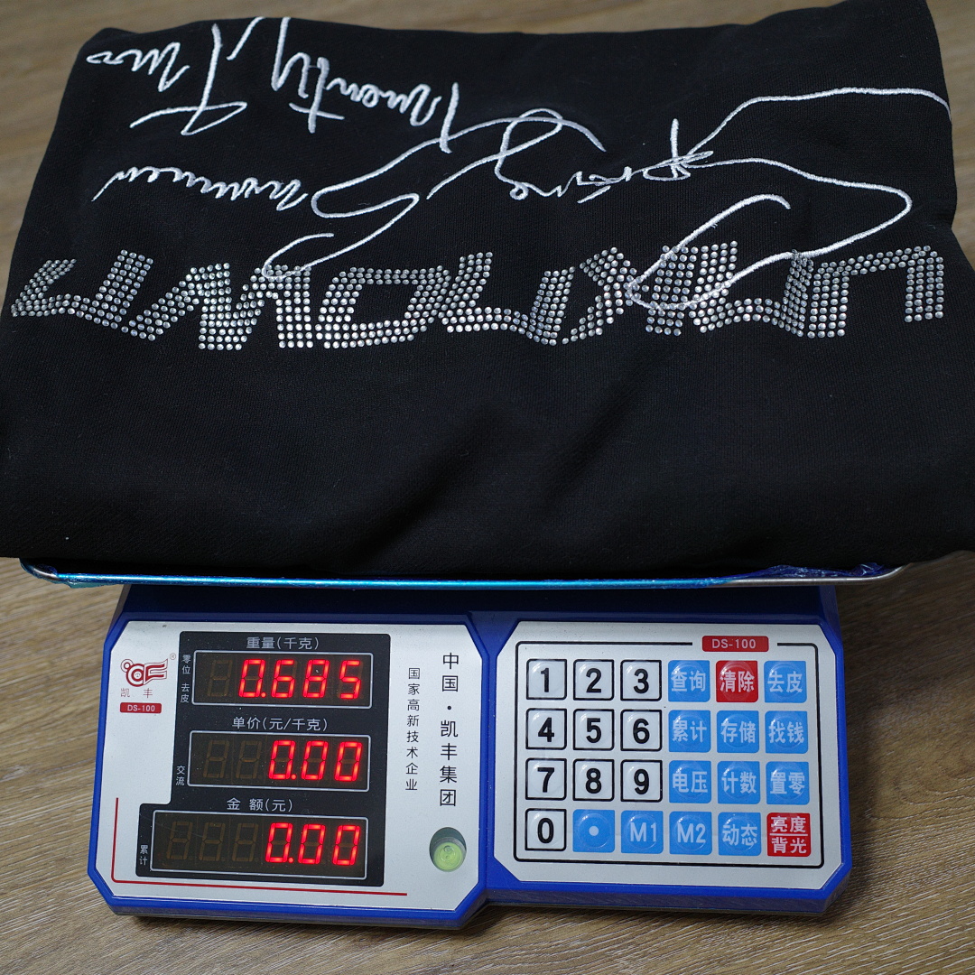 Other 200¥ (BLACK UNIFORM) - Image 3