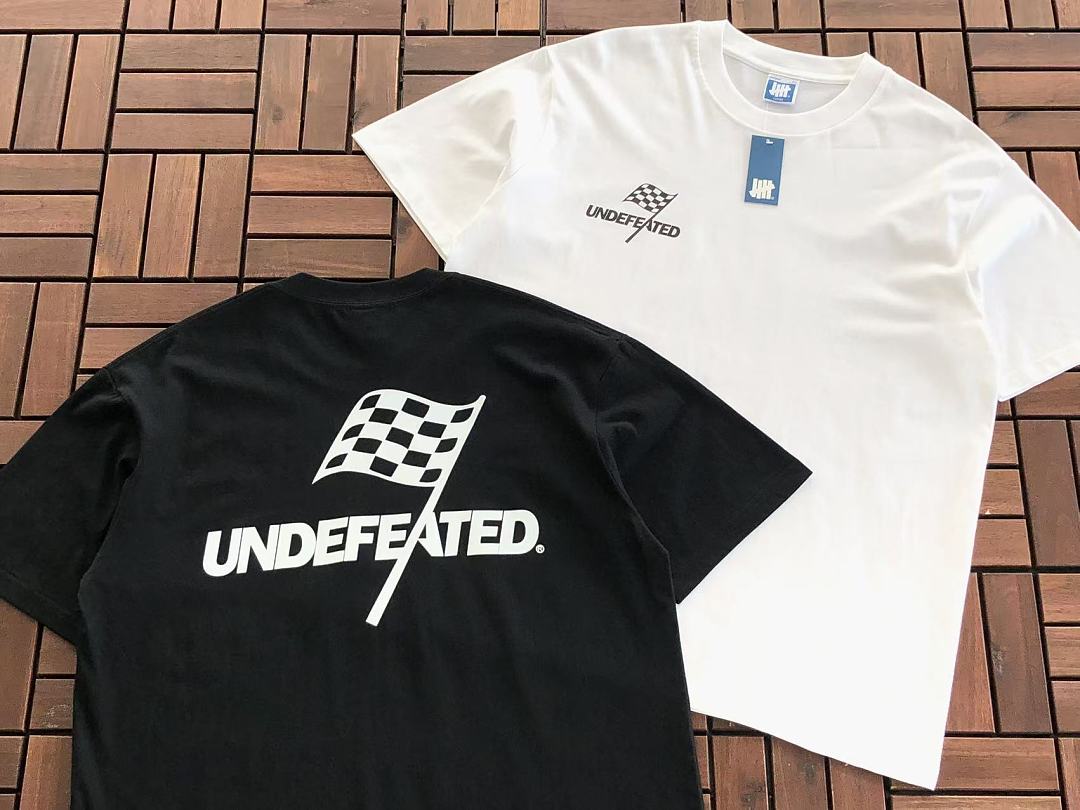 On Running ~85 UNDEFEATED T-SHIRT 55070679 (Im 185CM 80KG Iwear Size L In The Photo) - Image 6
