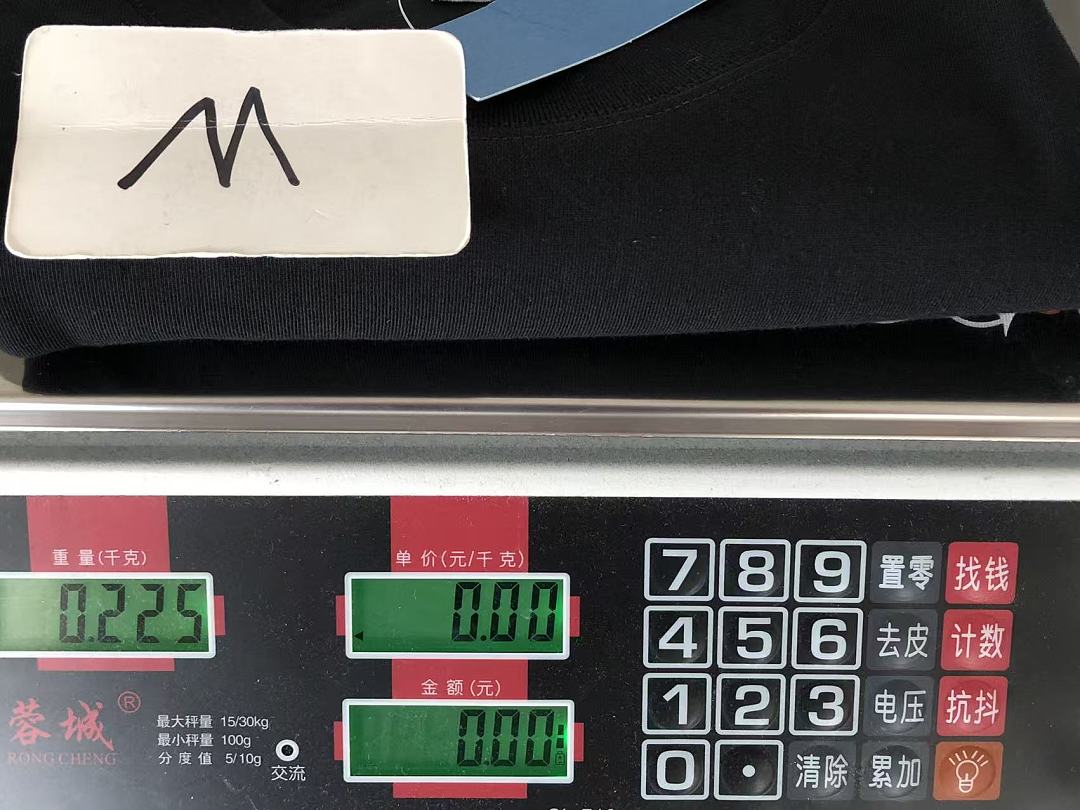 On Running ~85 UNDEFEATED T-SHIRT 55051424 (Im 185CM 80KG Iwear Size M In The Photo) - Image 25