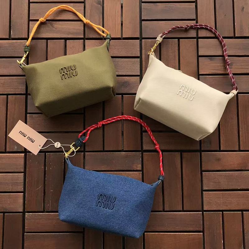 ~236 M🔥U BAG 66061805 (Long 24CM* Wide 14CM* High 10CM), photo 1