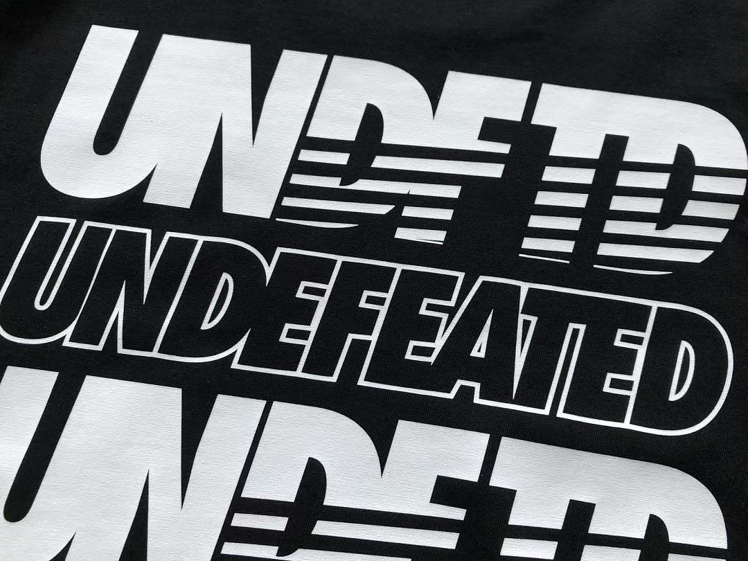 On Running ~85 UNDEFEATED T-SHIRT 55071619 (Im 185CM 70KG Iwear Size M In The Photo) - Image 10