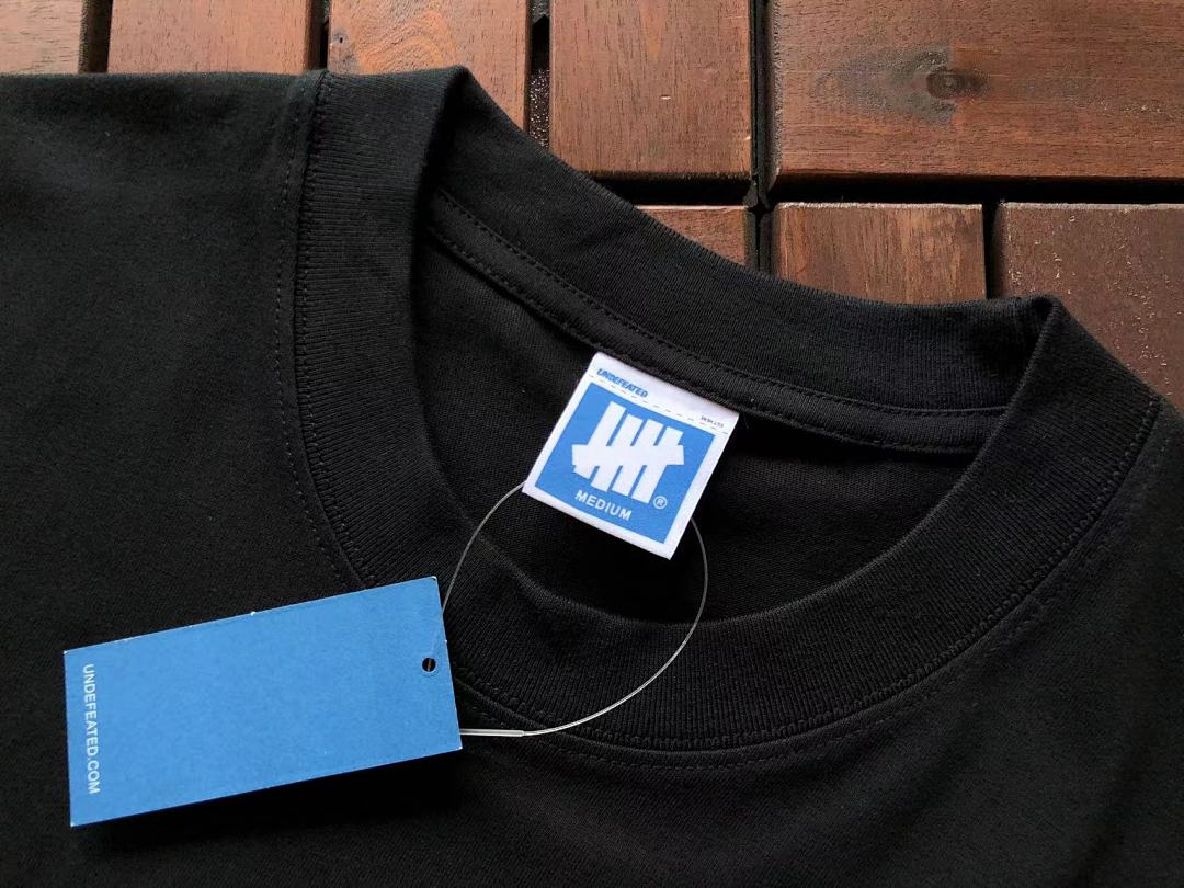 On Running ~89 UNDEFEATED T-SHIRT - Image 17