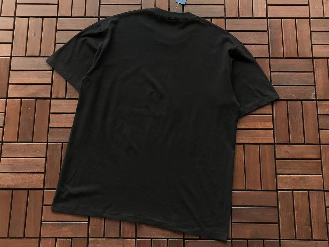 On Running ~85 UNDEFEATED T-SHIRT 55070665 (Im 185CM 80KG Iwear Size L In The Photo) - Image 14