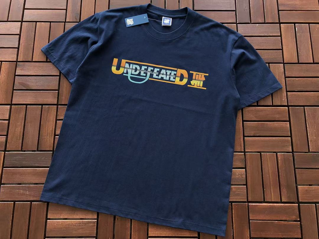 On Running ~85 UNDEFEATED T-SHIRT 55071018 (Im 185CM 70KG Iwear Size L In The Photo) - Image 9