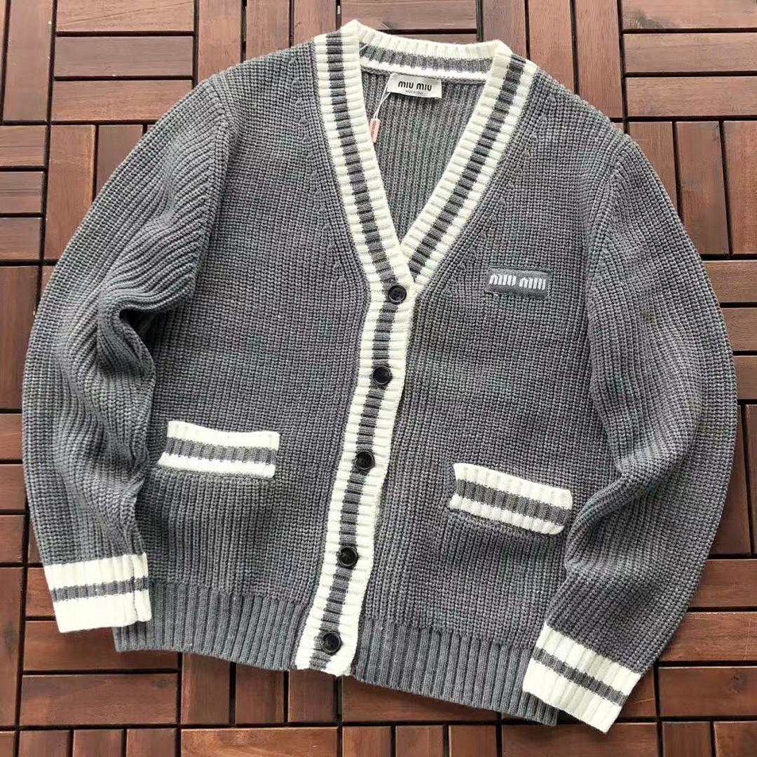 ~189 M🔥U SWEATER, photo 1