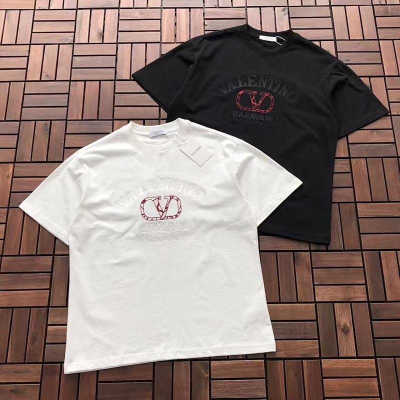 ~125 VALENTINO T-SHIRT 11121604 (Im 176CM 58KG Iwear Size L In The Photo), photo 1