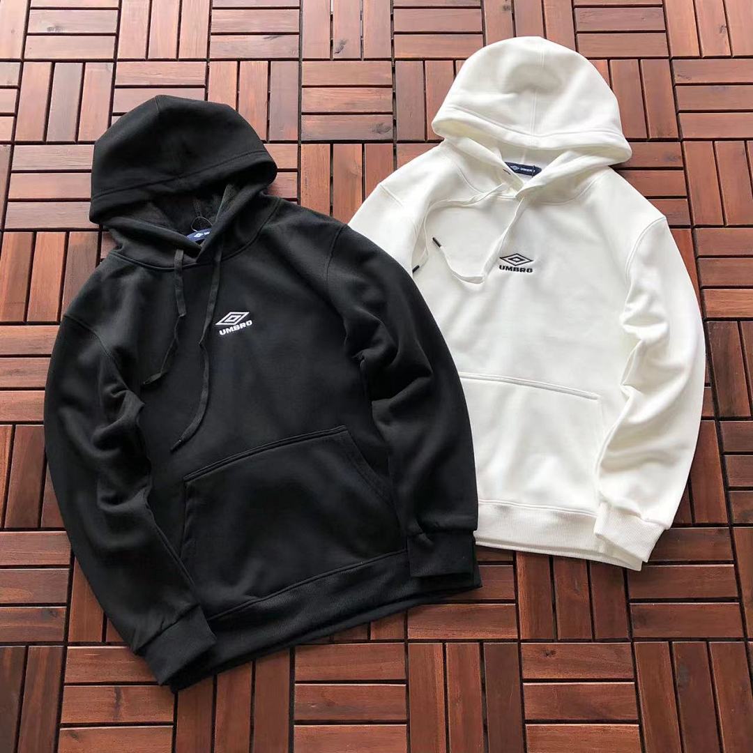 ~225 UMBRO HOODIE 22101332 (Im 176CM 58KG Iwear Size M In The Photo), photo 1