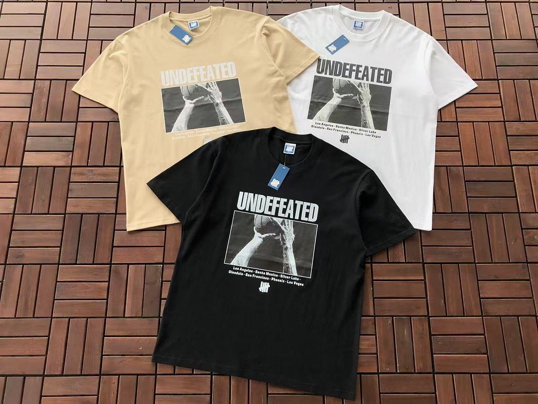 On Running ~85 UNDEFEATED T-SHIRT 55070620 (Im 185CM 80KG Iwear Size L In The Photo) - Image 5